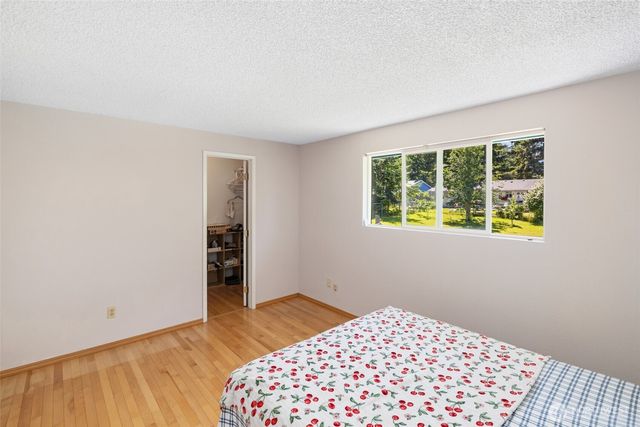 31229 10th Avenue S, Federal Way, WA 98003
