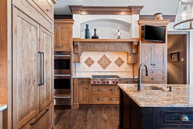 5229 EDGEWATER BEACH ROAD, Green Bay, WI 54311