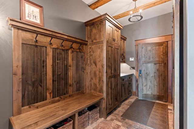 5229 EDGEWATER BEACH ROAD, Green Bay, WI 54311