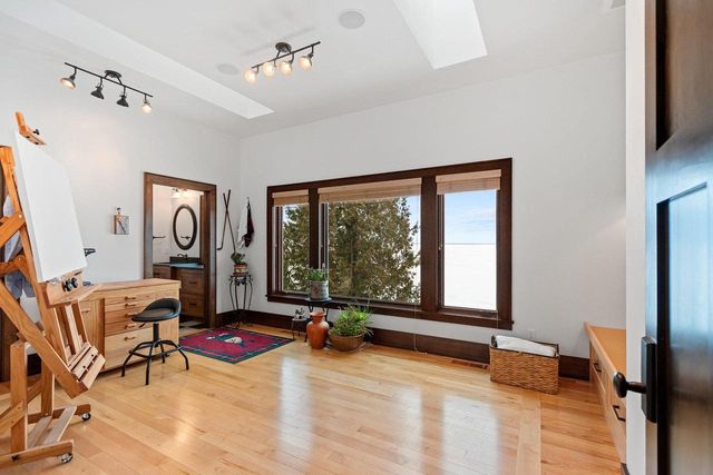 5229 EDGEWATER BEACH ROAD, Green Bay, WI 54311