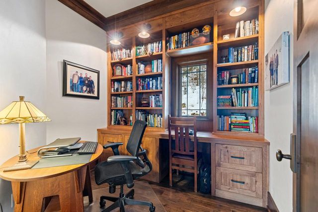 5229 EDGEWATER BEACH ROAD, Green Bay, WI 54311