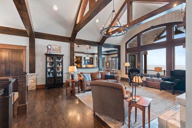 5229 EDGEWATER BEACH ROAD, Green Bay, WI 54311