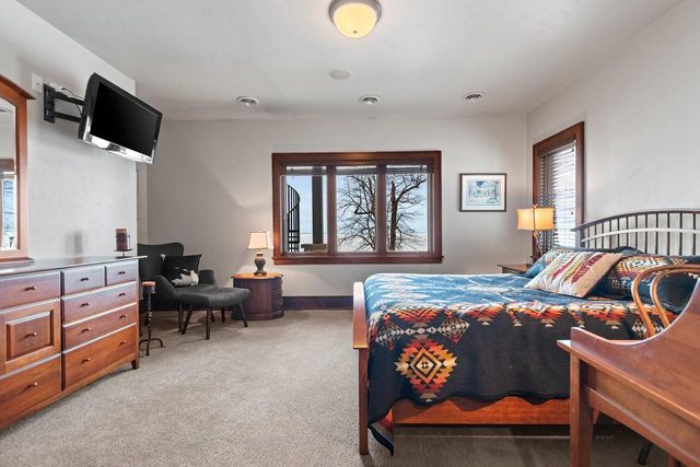 5229 EDGEWATER BEACH ROAD, Green Bay, WI 54311