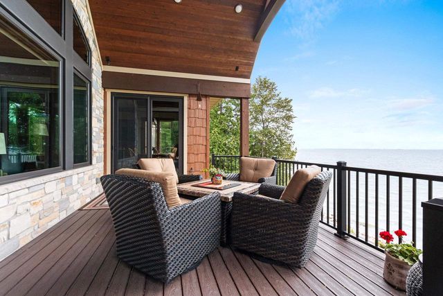 5229 EDGEWATER BEACH ROAD, Green Bay, WI 54311