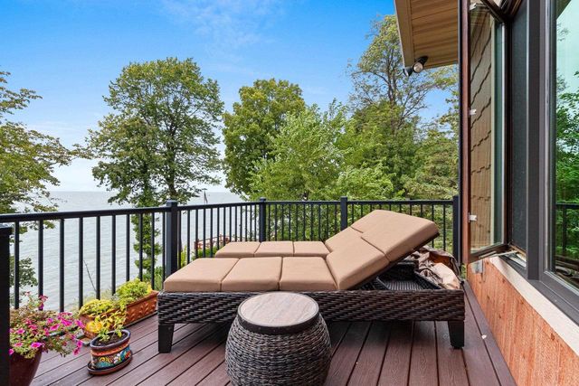 5229 EDGEWATER BEACH ROAD, Green Bay, WI 54311