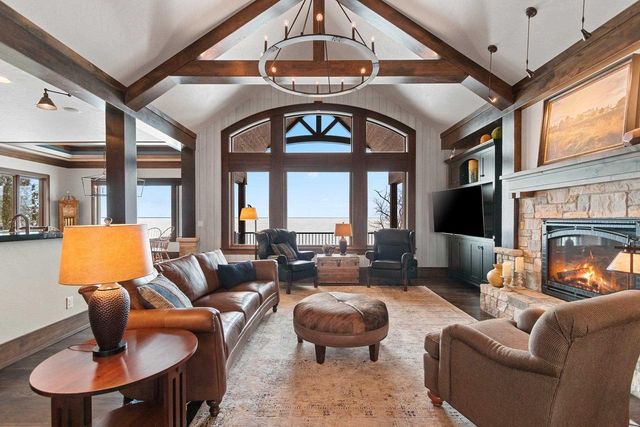 5229 EDGEWATER BEACH ROAD, Green Bay, WI 54311