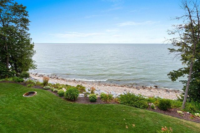 5229 EDGEWATER BEACH ROAD, Green Bay, WI 54311