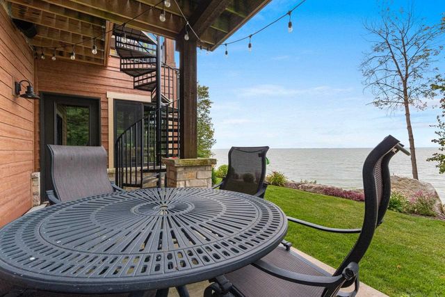 5229 EDGEWATER BEACH ROAD, Green Bay, WI 54311