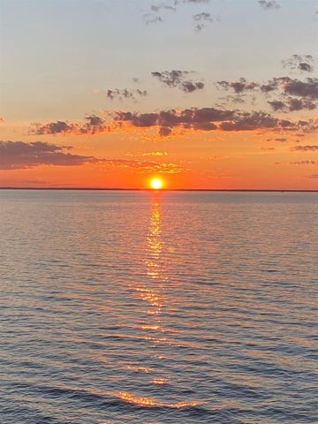 5229 EDGEWATER BEACH ROAD, Green Bay, WI 54311