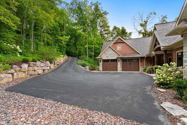 5229 EDGEWATER BEACH ROAD, Green Bay, WI 54311