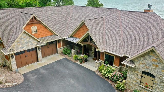 5229 EDGEWATER BEACH ROAD, Green Bay, WI 54311