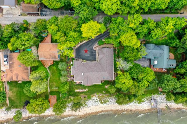 5229 EDGEWATER BEACH ROAD, Green Bay, WI 54311