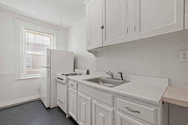 68 Linden St 49, Everett, MA 02149