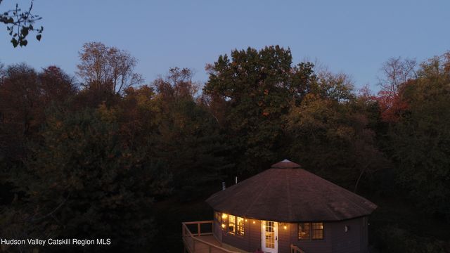 286 Tommy Trail, Athens, NY 12015