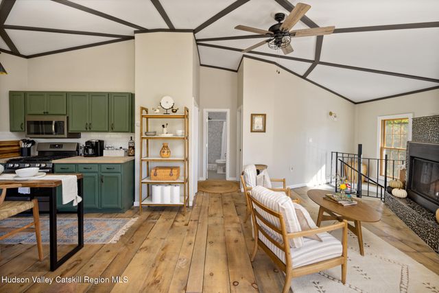 286 Tommy Trail, Athens, NY 12015