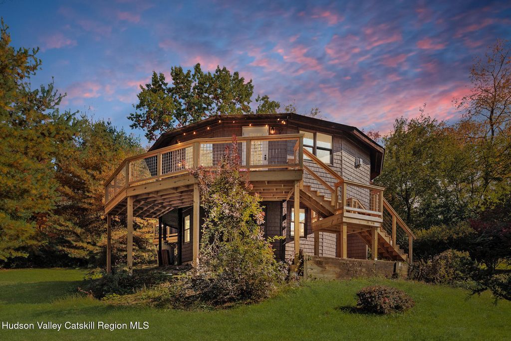 286 Tommy Trail, Athens, NY 12015