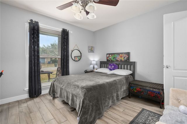 6934 Dundee Dr, Corpus Christi, TX 78413