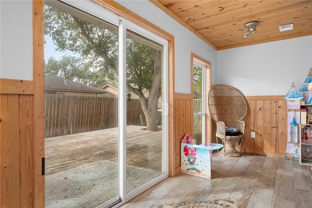 6934 Dundee Dr, Corpus Christi, TX 78413