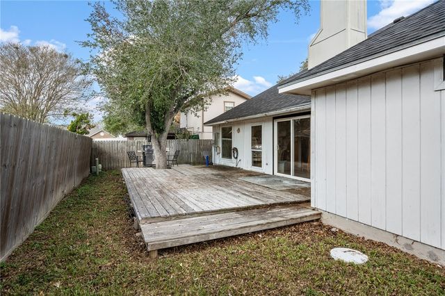 6934 Dundee Dr, Corpus Christi, TX 78413