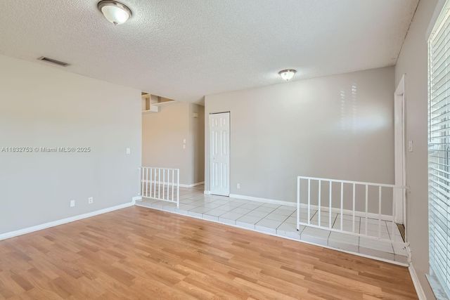 11035 NW 27th St, Sunrise, FL 33322