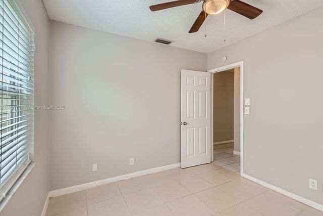 11035 NW 27th St, Sunrise, FL 33322