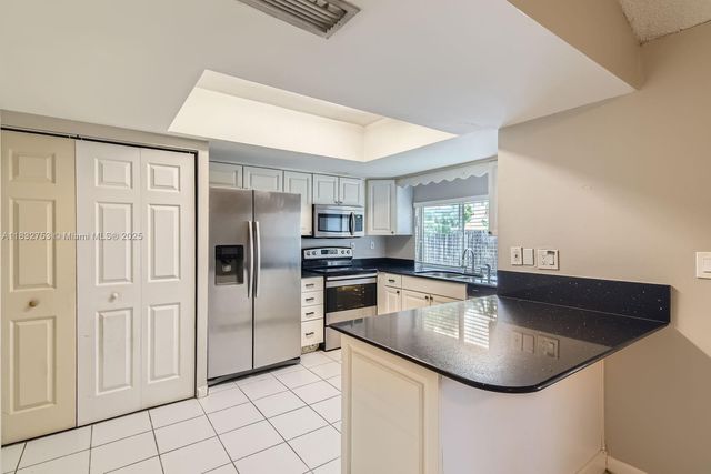 11035 NW 27th St, Sunrise, FL 33322