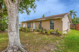 11035 NW 27th St, Sunrise, FL 33322