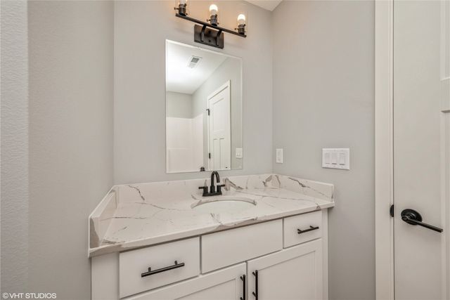 2436 Roycroft Alley, Marion, IA 52302