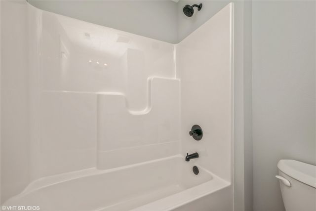 2436 Roycroft Alley, Marion, IA 52302