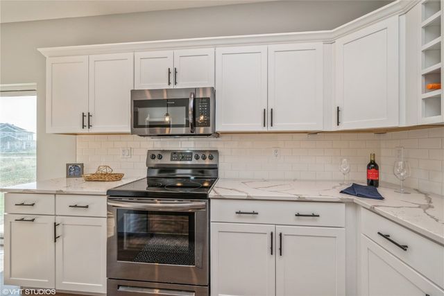 2436 Roycroft Alley, Marion, IA 52302