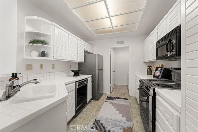 32 Lehigh Aisle, Irvine, CA 92612