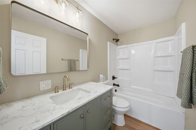 655 3rd Street, Waukee, IA 50263