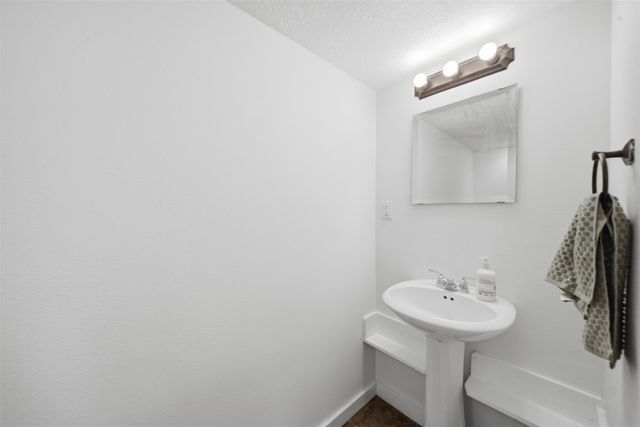 655 3rd Street, Waukee, IA 50263