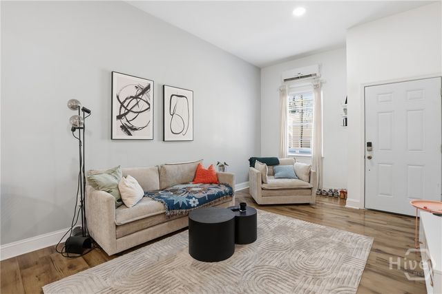 521 W 37th Street, Savannah, GA 31415