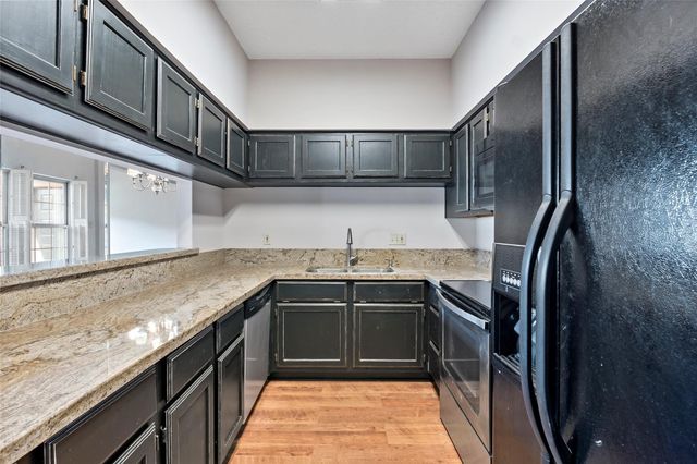 3122 Camelot Drive 33, Bryan, TX 77802