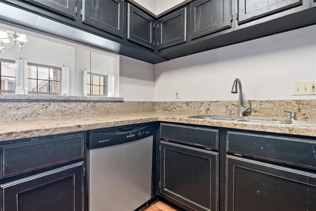 3122 Camelot Drive 33, Bryan, TX 77802