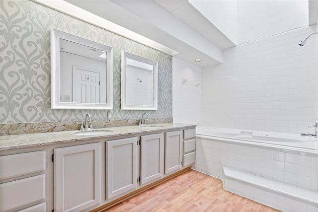 3122 Camelot Drive 33, Bryan, TX 77802