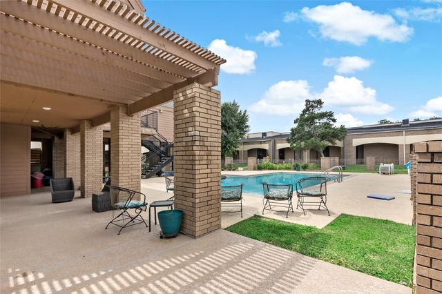 3122 Camelot Drive 33, Bryan, TX 77802