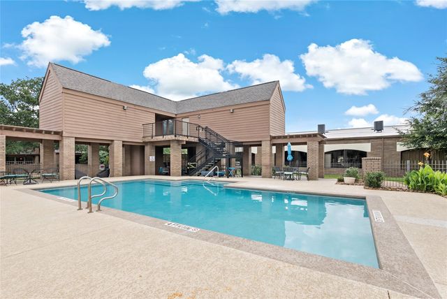 3122 Camelot Drive 33, Bryan, TX 77802