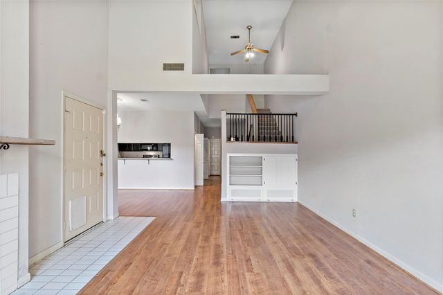 3122 Camelot Drive 33, Bryan, TX 77802