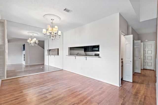 3122 Camelot Drive 33, Bryan, TX 77802