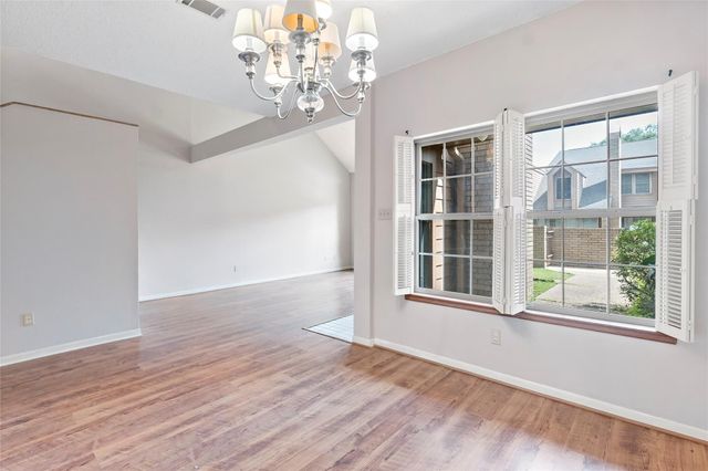 3122 Camelot Drive 33, Bryan, TX 77802