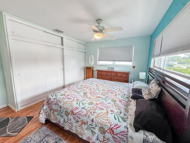 1009 SE 15th Street, Deerfield Beach, FL 33441