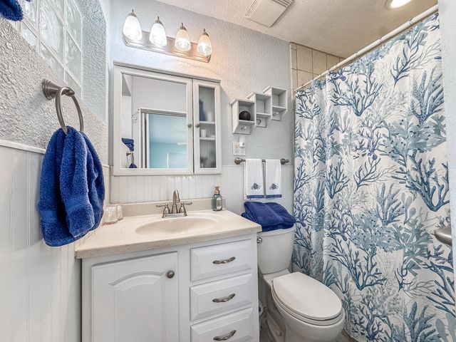 1009 SE 15th Street, Deerfield Beach, FL 33441