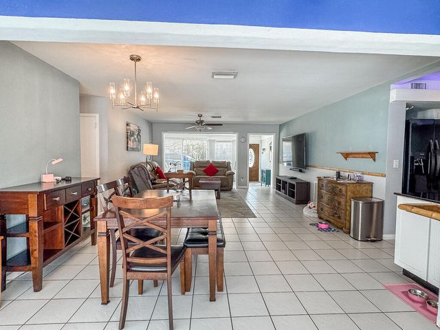 1009 SE 15th Street, Deerfield Beach, FL 33441