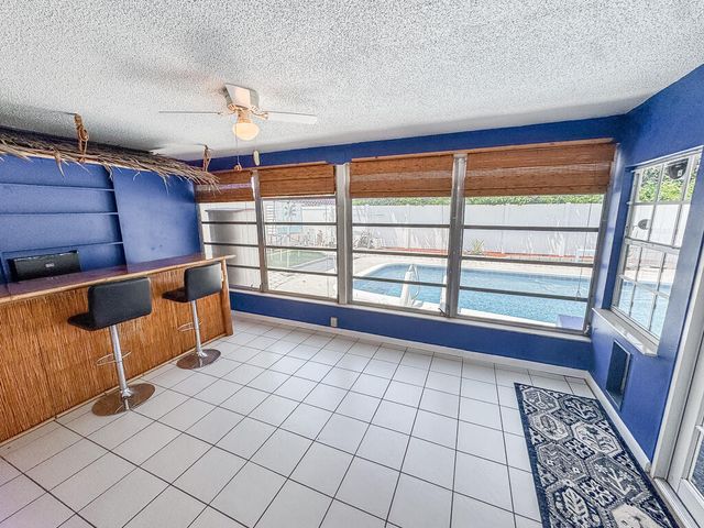 1009 SE 15th Street, Deerfield Beach, FL 33441