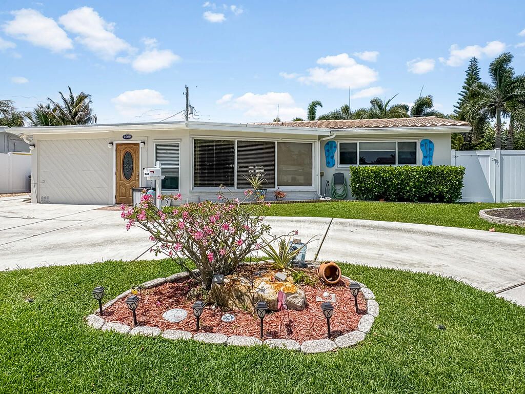 1009 SE 15th Street, Deerfield Beach, FL 33441