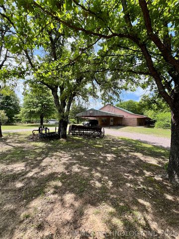 5377 McDuffee Road, Kingston, OK 73439