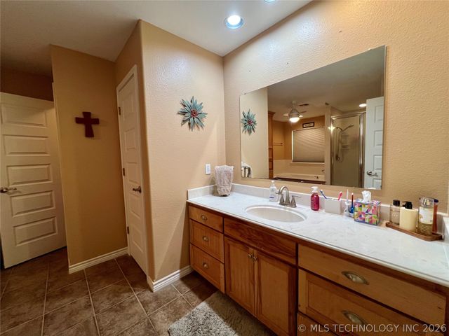 5377 McDuffee Road, Kingston, OK 73439