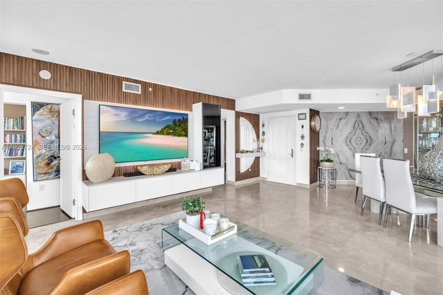 3370 E Hidden Bay Dr 2407, Aventura, FL 33180